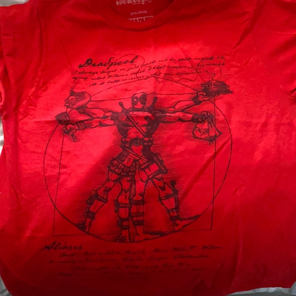 Hot topic Xs Deadpool shirt worn only once